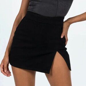 Lioness Lola Black Mini Skirt w Slit (Size Small)
